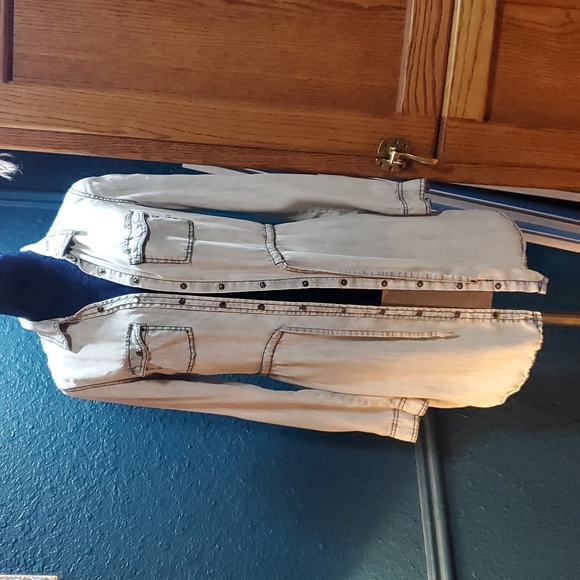 Maurices Button up Tunic - Picture 4 of 15